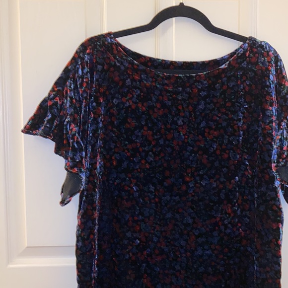 Velvet Floral Dress - Picture 2 of 8